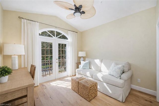 611 10th AVE S B2, Naples, FL 34102