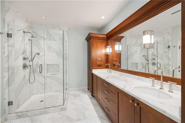 611 10th AVE S B2, Naples, FL 34102