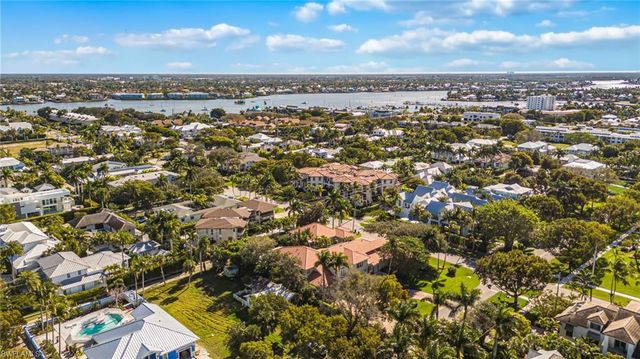 611 10th AVE S B2, Naples, FL 34102