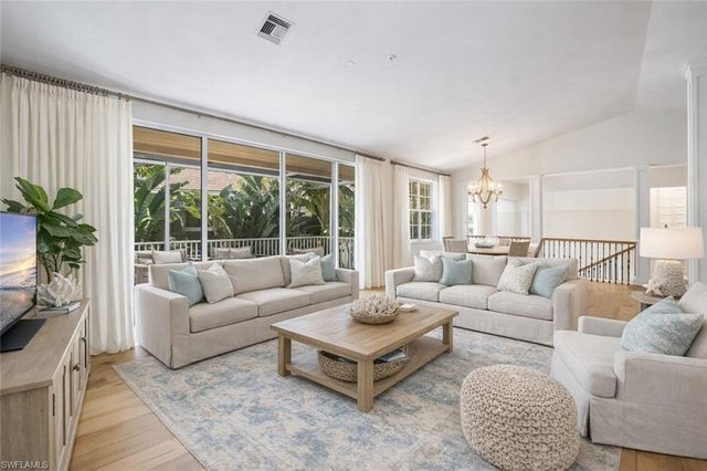 611 10th AVE S B2, Naples, FL 34102