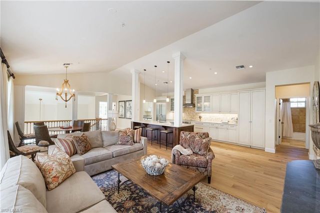 611 10th AVE S B2, Naples, FL 34102