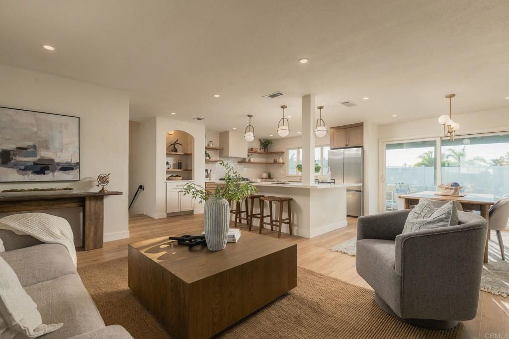 6248 Spruce Lake Avenue, San Diego, CA 92119 — exterior
