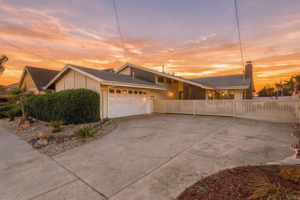 6248 Spruce Lake Avenue, San Diego, CA 92119 — photo 2