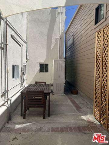 1410 Maltman Avenue, Los Angeles, CA 90026