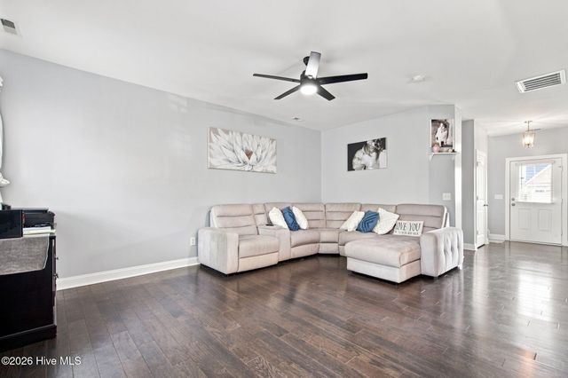 601 Aurora Place, Hampstead, NC 28443