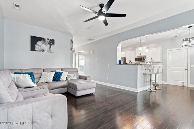 601 Aurora Place, Hampstead, NC 28443
