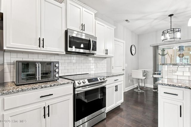 601 Aurora Place, Hampstead, NC 28443