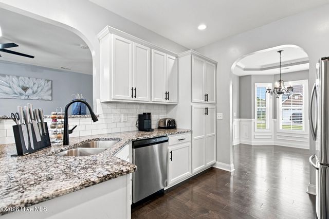 601 Aurora Place, Hampstead, NC 28443