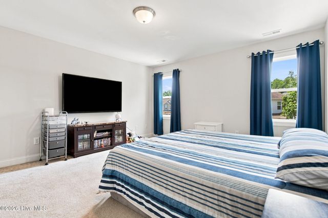 601 Aurora Place, Hampstead, NC 28443