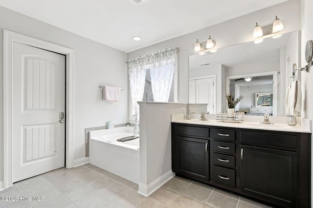 601 Aurora Place, Hampstead, NC 28443