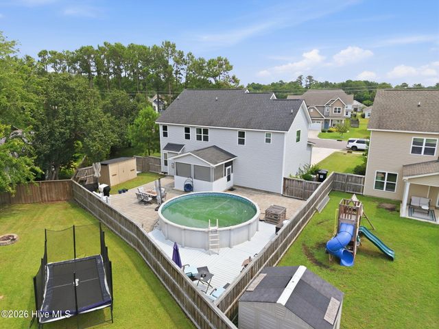 601 Aurora Place, Hampstead, NC 28443