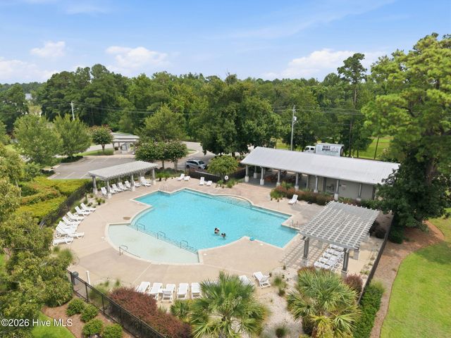 601 Aurora Place, Hampstead, NC 28443