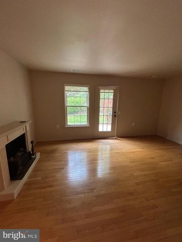 107 TARTAN LN, Hainesport, NJ 08036