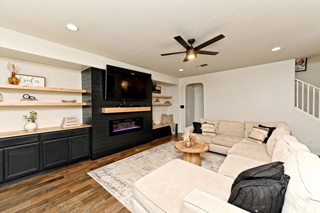 210 Animas DR, Georgetown, TX 78626