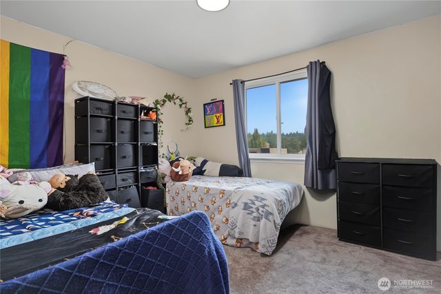 17707 25th Avenue Ct E, Tacoma, WA 98445