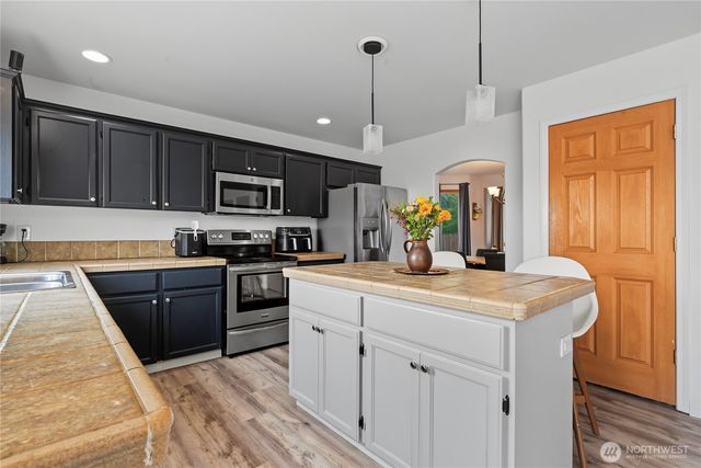 17707 25th Avenue Ct E, Tacoma, WA 98445