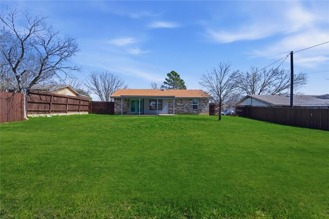 248 Gordon Drive, Azle, TX 76020