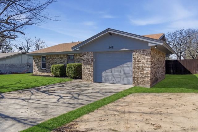 248 Gordon Drive, Azle, TX 76020