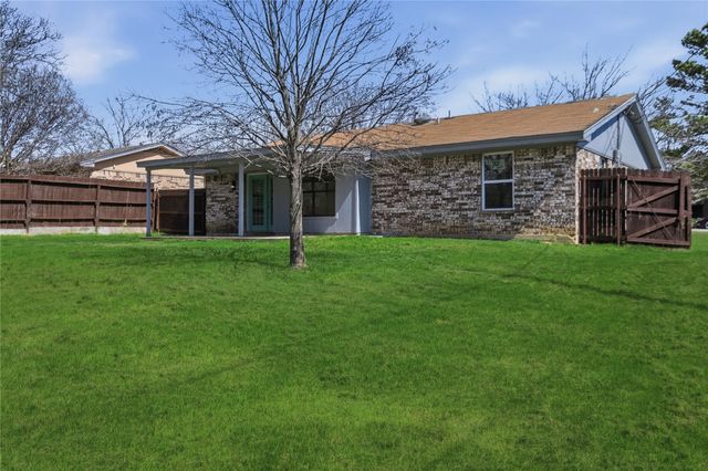 248 Gordon Drive, Azle, TX 76020