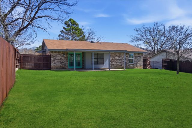 248 Gordon Drive, Azle, TX 76020