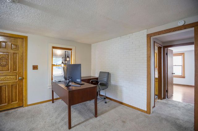 726 7th Avenue NW, Faribault, MN 55021