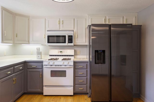 726 7th Avenue NW, Faribault, MN 55021