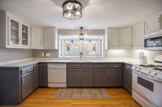 726 7th Avenue NW, Faribault, MN 55021