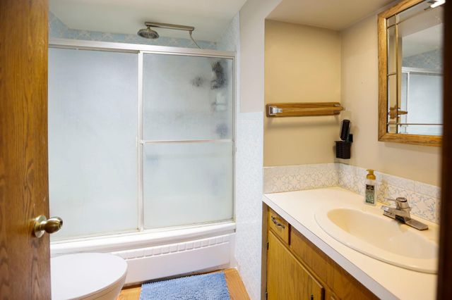 726 7th Avenue NW, Faribault, MN 55021