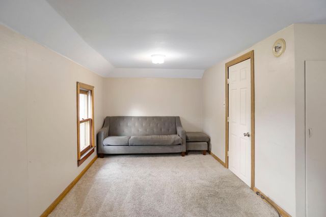 726 7th Avenue NW, Faribault, MN 55021