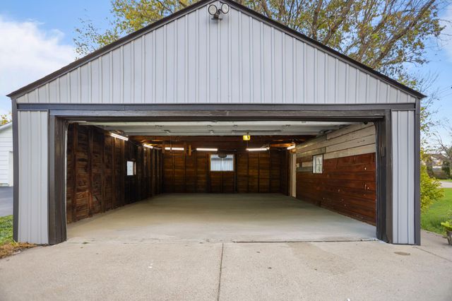 726 7th Avenue NW, Faribault, MN 55021