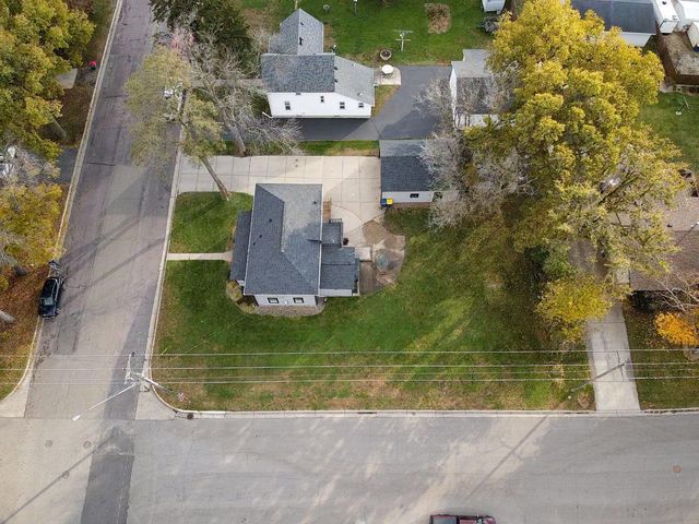 726 7th Avenue NW, Faribault, MN 55021