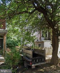 3958 MELON ST, Philadelphia, PA 19104