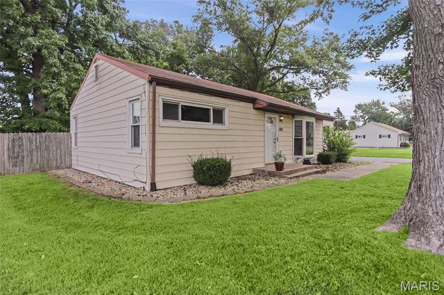 5817 Memory Lane, Belleville, IL 62226