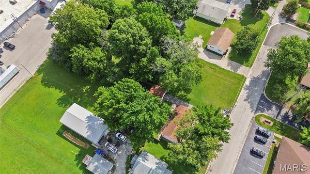 5817 Memory Lane, Belleville, IL 62226