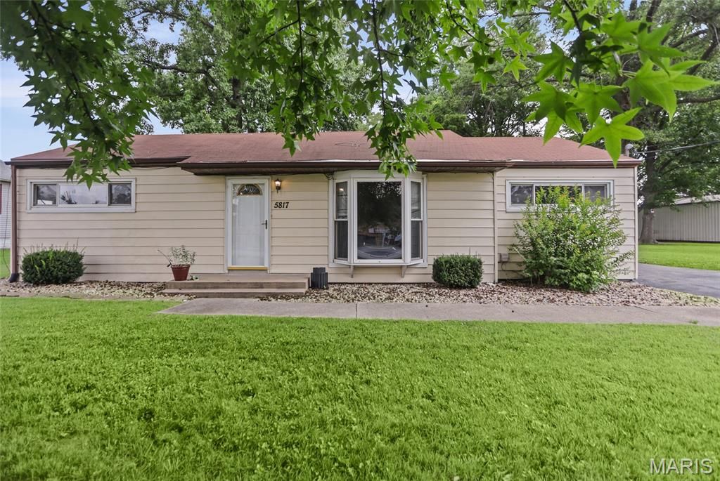 5817 Memory Lane, Belleville, IL 62226