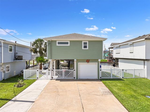 16716 Tahiti Way, Jamaica Beach, TX 77554