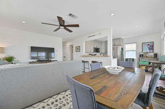 16716 Tahiti Way, Jamaica Beach, TX 77554