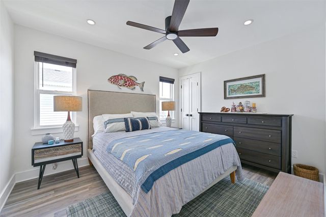 16716 Tahiti Way, Jamaica Beach, TX 77554