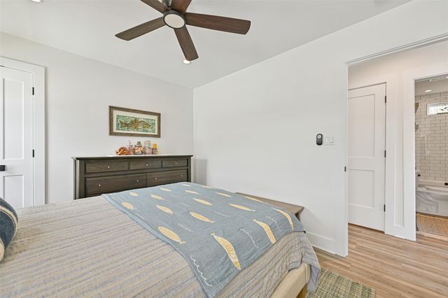 16716 Tahiti Way, Jamaica Beach, TX 77554