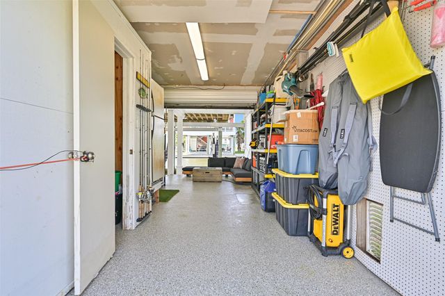 16716 Tahiti Way, Jamaica Beach, TX 77554