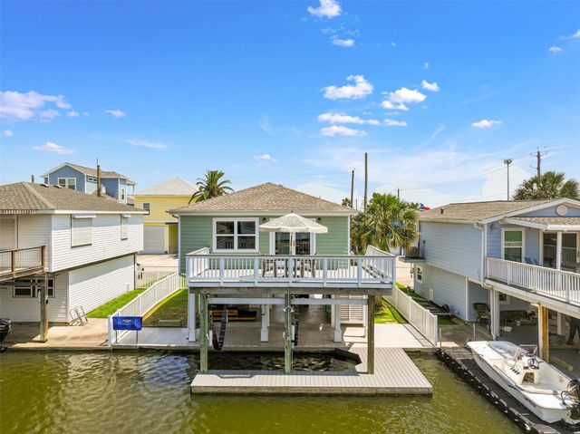 16716 Tahiti Way, Jamaica Beach, TX 77554