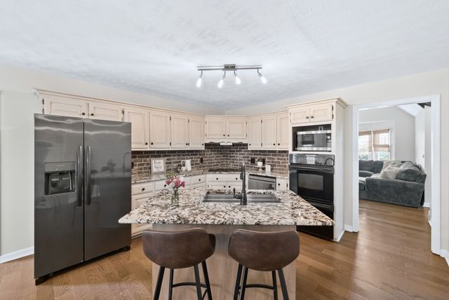 900 Dories Ln, Lewisburg, TN 37091