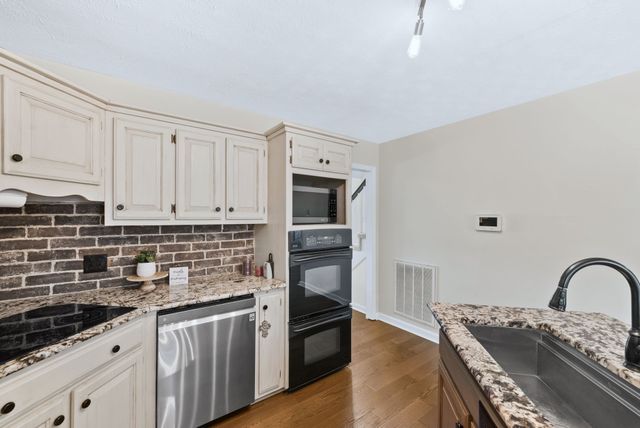 900 Dories Ln, Lewisburg, TN 37091