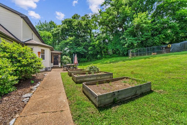 900 Dories Ln, Lewisburg, TN 37091