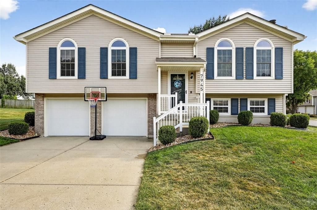 7945 NW 74th Street, Kansas City, MO 64152