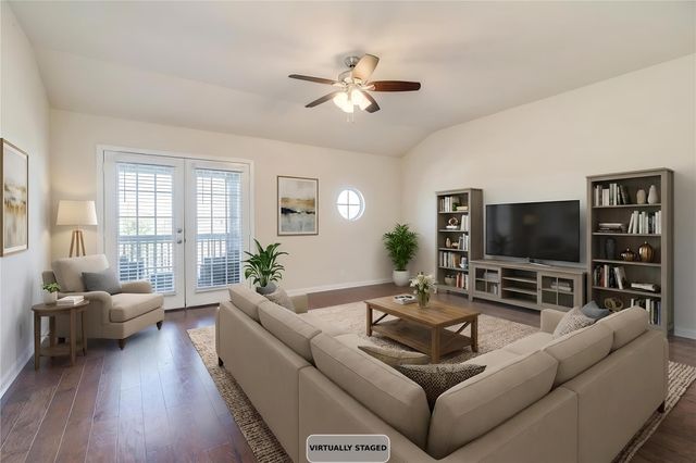 17708 Linkhill DR, Dripping Springs, TX 78620