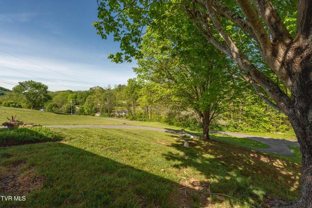 214 Wilson Avenue, Elizabethton, TN 37643