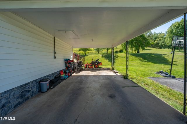 214 Wilson Avenue, Elizabethton, TN 37643