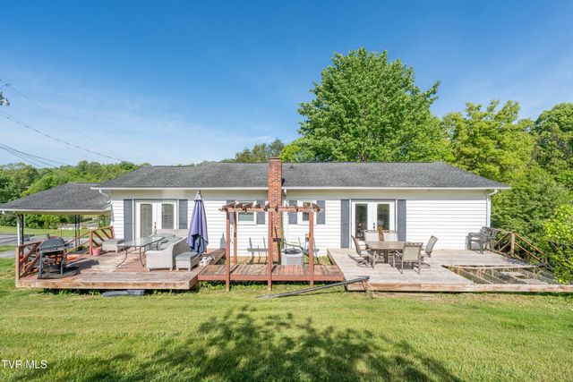 214 Wilson Avenue, Elizabethton, TN 37643