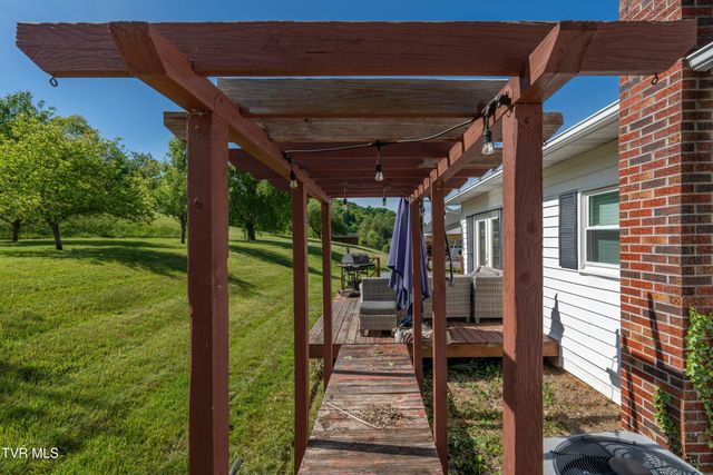 214 Wilson Avenue, Elizabethton, TN 37643